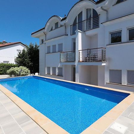 Sea View Apartment In Ичичи Экстерьер фото