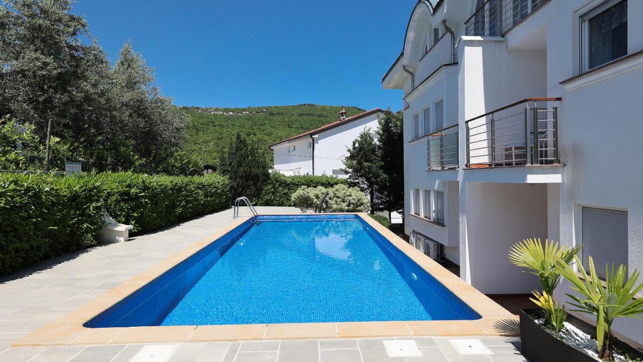 Sea View Apartment In Ичичи Экстерьер фото