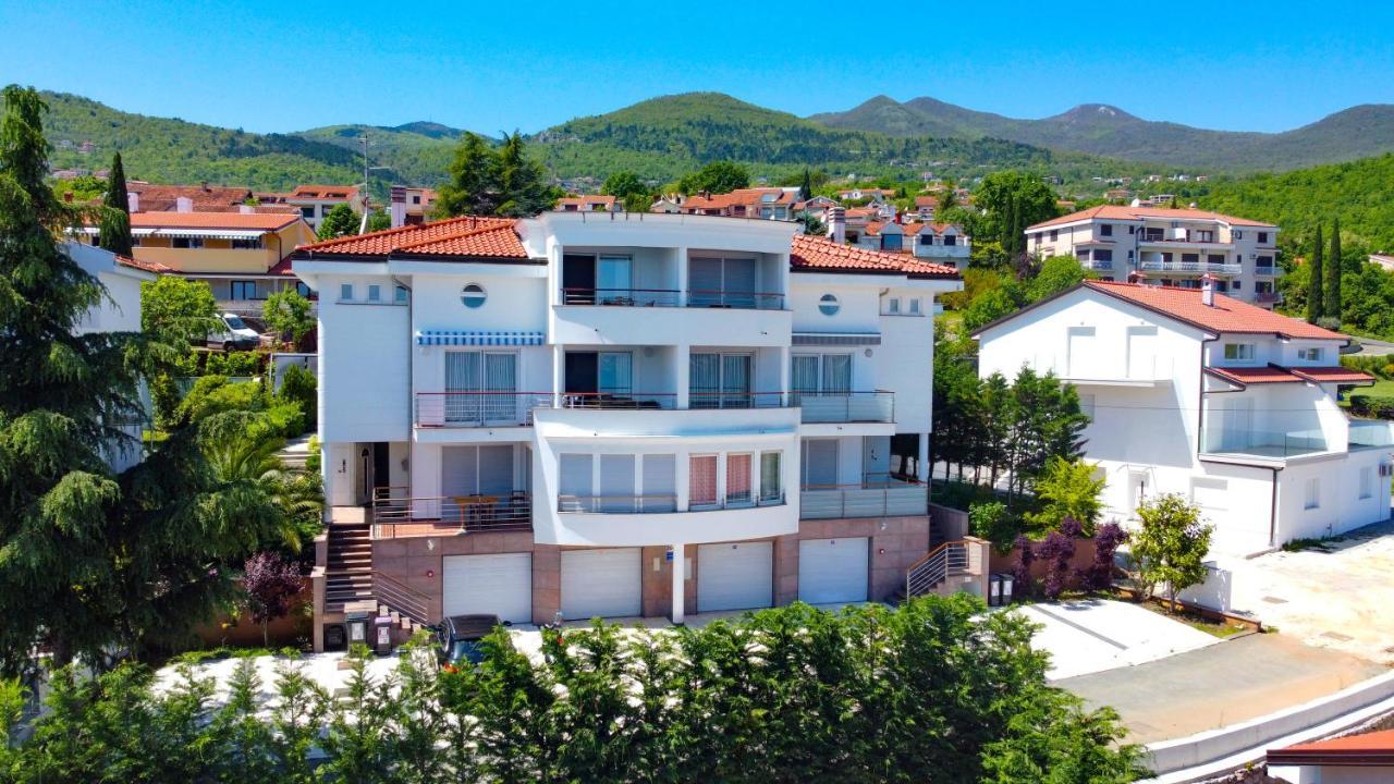 Sea View Apartment In Ичичи Экстерьер фото