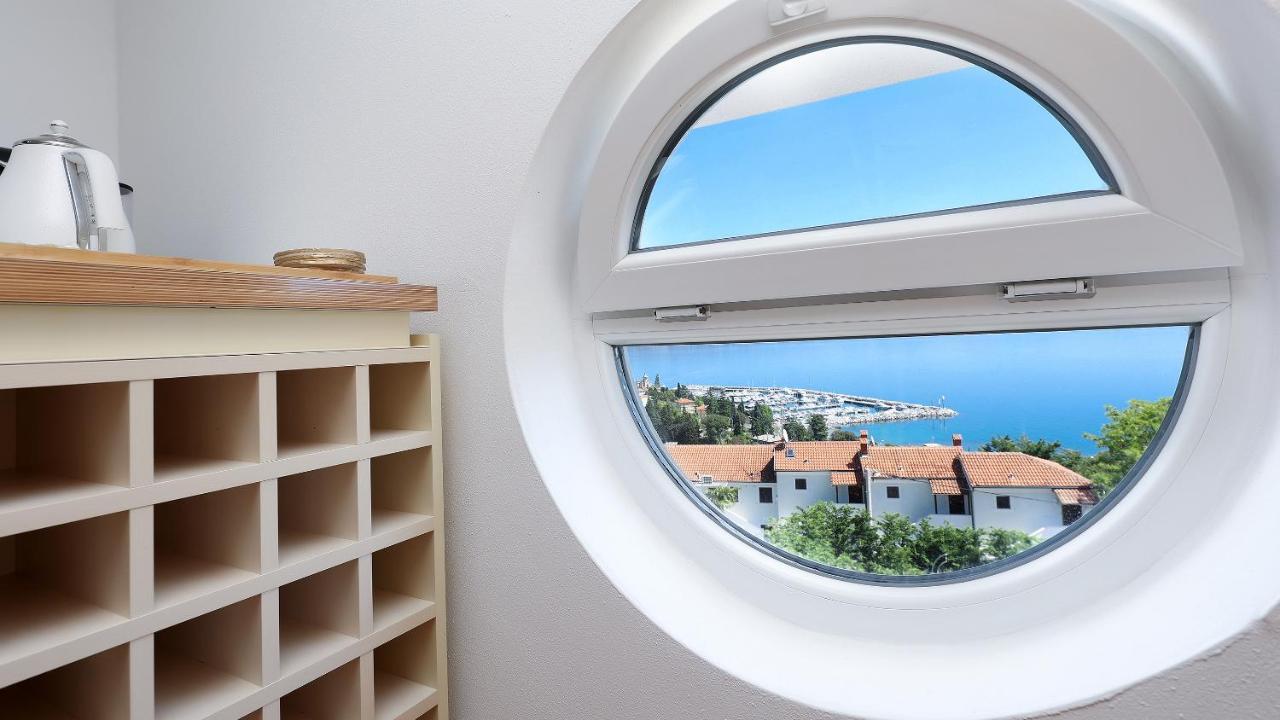 Sea View Apartment In Ичичи Экстерьер фото